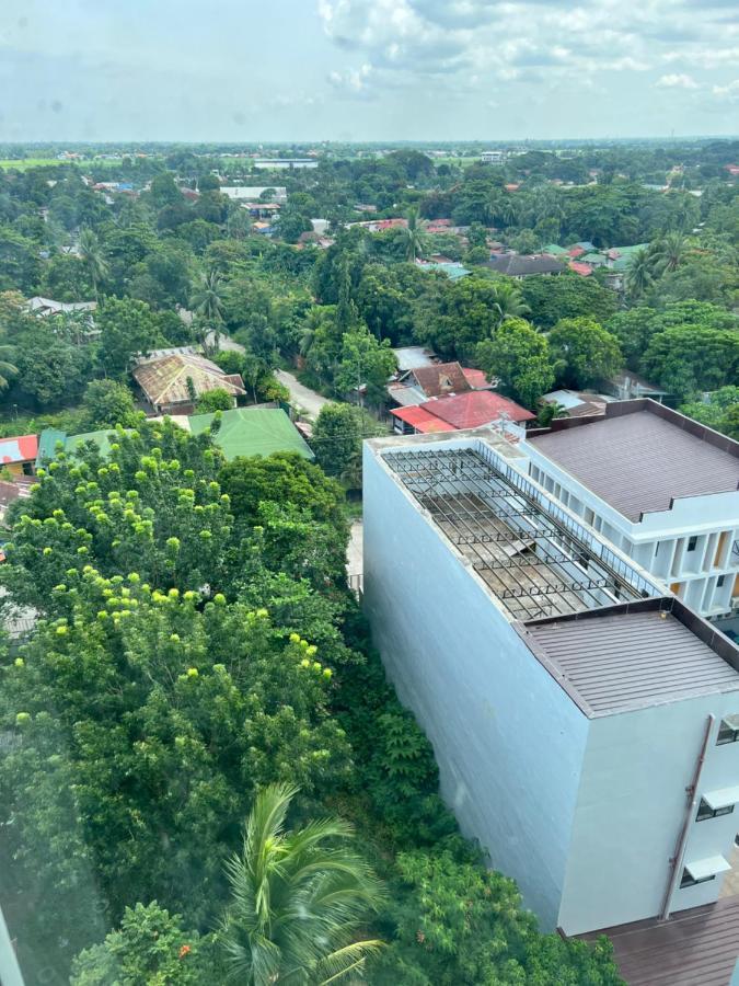 Lovely Studio Condominiums At Mesavirre Garden Residences Bacolod Esterno foto