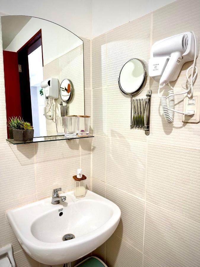 Lovely Studio Condominiums At Mesavirre Garden Residences Bacolod Esterno foto
