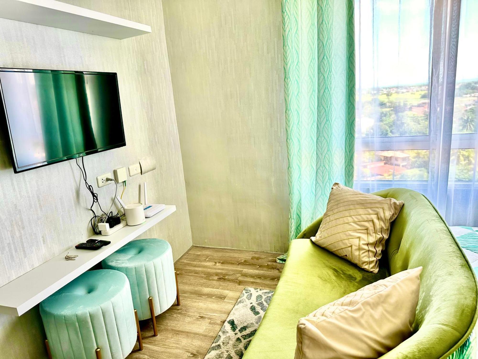 Lovely Studio Condominiums At Mesavirre Garden Residences Bacolod Esterno foto